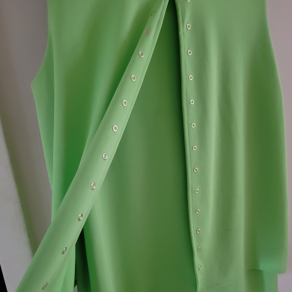 Lovely green Rafaella top
